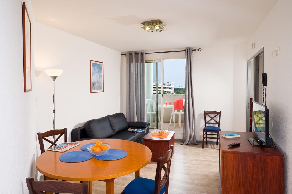 Residence Les Consuls De La Mer Монпелие Екстериор снимка